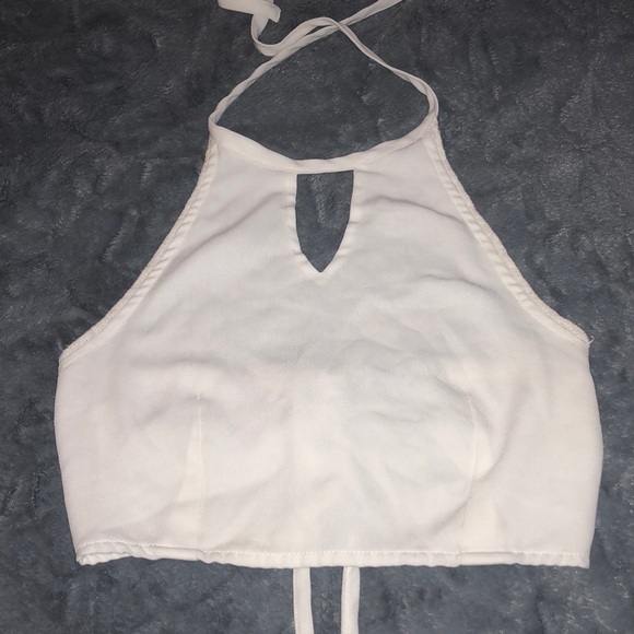 Kendall & Kylie Crop Top - Picture 3 of 6